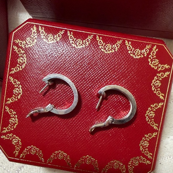 Cartier Classic Love Earrings with Diamonds - Picture 4 of 11